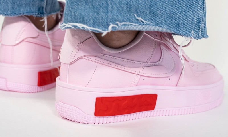 Air force best sale 1 pink sole